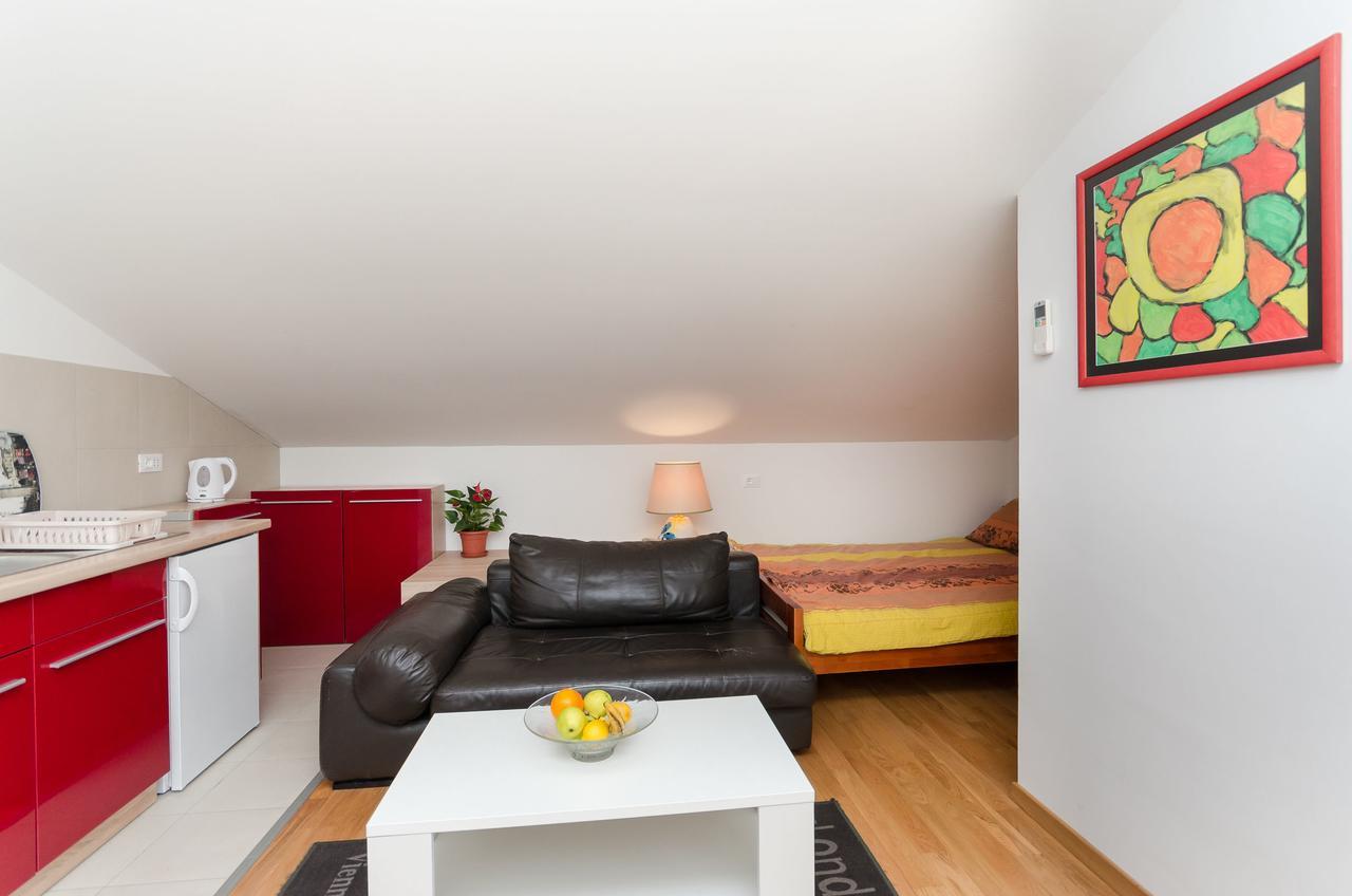 Apartment Goran 로비니 외부 사진